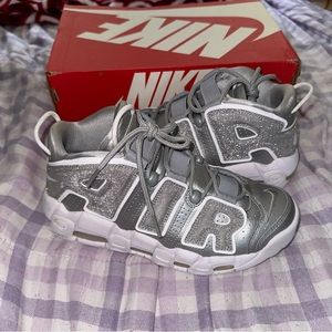 NIKE AIR Uptempo Metallic
